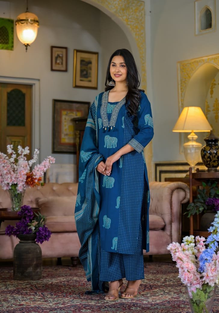 Elegant Heavy Cotton Kurti Pant Set with Sequence Work Dupatta - Image 9